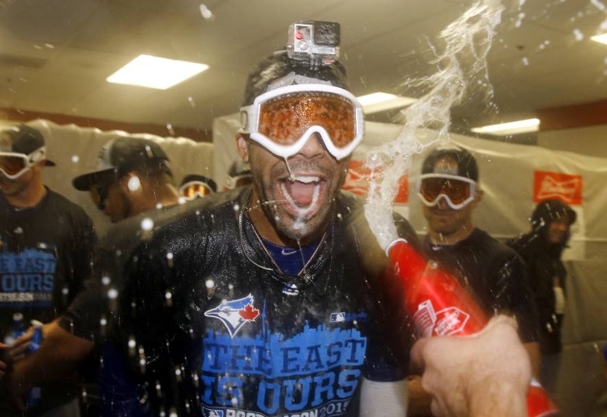 Basball, American League East. I Toronto Blue Jays festeggiano il loro successo contro i Baltimore Orioles. (Ap)